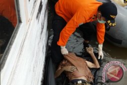 Laki-laki Jatuh di Jembatan Pawan Ketapang Ditemukan Sudah Tak Bernyawa