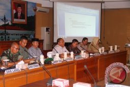 Gubernur Minta Penambangan Di Sungai Besar Dihentikan