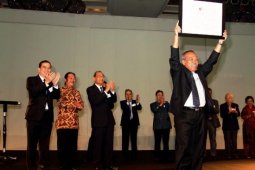 Universitas Brawijaya juara kompetisi rumah pabrikasi Indocement