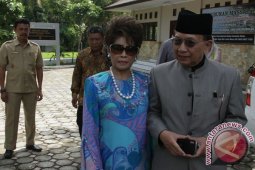 Menteri Sosio Budaya Malaysia Ziarah Korban Tsunami