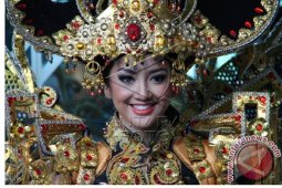 Raih Nasional Kostum Terbaik Miss Internasional 2014