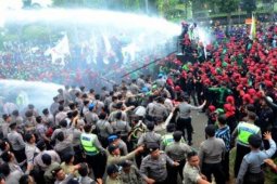 Buruh Pun Ambil Bagian Demo 4 November