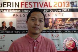 Penyanyi Sandhy Sundoro Luncurkan Album Terbaru di Jerman