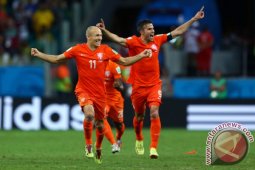 Belanda Cukur Latvia 6-0