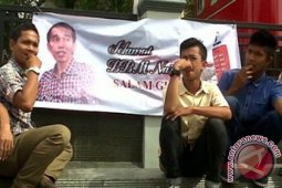 Mahasiswa Gelar Aksi "Gigit Jari" di SPBU Meulaboh