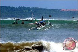 BMKG: Gelombang laut Selat Karimata mencapai 4,0 meter