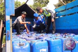 Polisi Jebus Amankan 400 Liter Arak