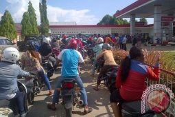 Antrian Masih Warnai Beberapa SPBU di Kota Ketapang