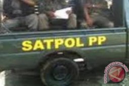 Satpol PP Penajam Amankan WNA Tanpa Dokumen