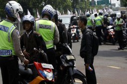 Aparat Gabungan Jaring Puluhan Pengendara Di Bekasi