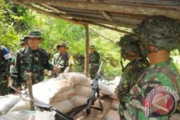 Danrem Tinjau Latihan Taktis Yonif  611/Awang Long