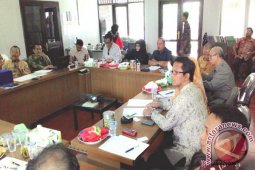 Kunjungan Komisi IV ke Anjungan Kaltim TMII