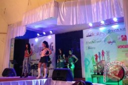 25 Finalis Ikuti Pemilihan Top Model Casual Jeans Ketapang 2014