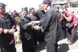 Seserahan Juru Kunci Kelud