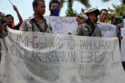 Tolak Kenaikan BBM