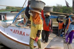 Buruh Angkut Pasir
