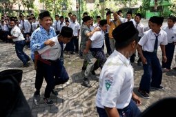 Lomba Estafet Gedong Guru