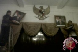 Wali Kota Bogor belum ganti foto presiden