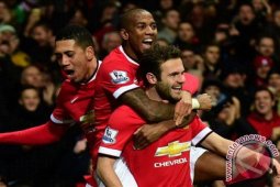 Kalahkan Stoke 2-1, MU Jaga Tempat di Empat Besar