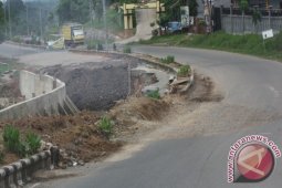 Warga Balangan Prihatinkan Kondisi Jalan Trans Kalimantan