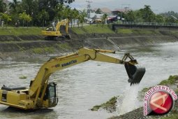 Pemkot Pangkalpinang Berencana Keruk Saluran Air