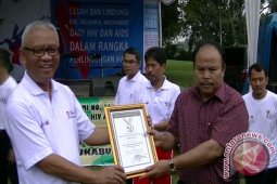Penulisan artikel oleh pelajar pecahkan rekor MURI