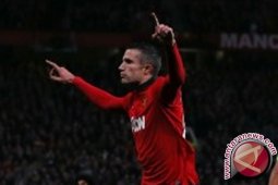 Van Persie bawa MU tekuk Southampton 2-1