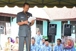 Wabup Serahkan 169 SK Kenaikan Pangkat ASN