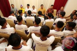 POMPA SEMANGAT ATLIT SEPAKBOLA