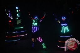 GLOW DANCE