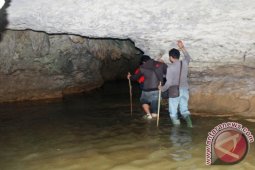 Menelusuri Keberadaan Goa Eksotis di Penajam
