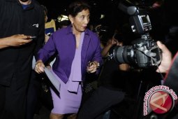 Menteri Susi Terjunkan Tujuh Kapal Perang di Arafura