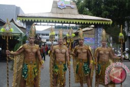KARNAVAL FESTIVAL PASAR TERAPUNG