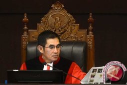 KPK Periksa Mantan Ketua MK Hamdan Zoelva