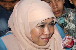 Khofifah Parawansa serahkan bantuan kepada bekas narapidana teroris