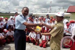 Siswa SD Mengenal Lebih Dekat Pangkalan Udara