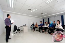 Kemenristekdikti Bantah Ancam Profesor Tidak Produktif