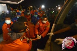 Rumah Sakit Bhayangkara Kembali Terima 12 Jenazah AirAsia