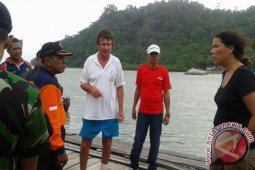 Dua Warga Asing Yang Terdampar Kini di Sukadana