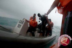 Pencarian Bangkai Pesawat AirAsia QZ8501