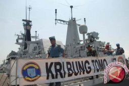 KRI Bung Tomo Pulang Usai Evakuasi AirAsia