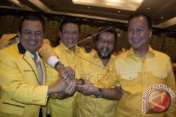 Kubu Agung Laksono Optimistis  Menag di Mahkamah Partai
