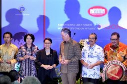 Portal Berita Antaranews.com Terima Penghargaan Adam Malik