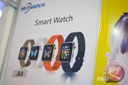 Tiruan Apple Watch ini dijual 27 dolar di CES 2015