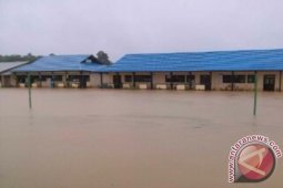 Bupati Bengkayang Ingatkan Camat Bangun Posko Banjir