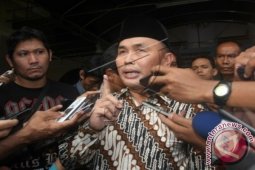 Politisi PDIP Laporkan Bambang Widjojanto 2010 dan 2015