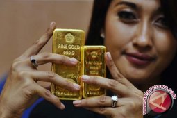 Emas Turun karena Dolar AS Menguat