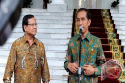 Pengacara Sesalkan Pertemuan Jokowi-Prabowo