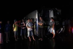 Bus Terguling