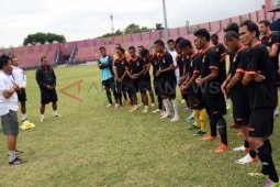 Krisi Finansia Persik Kediri